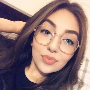 Meet your Posher, Jaret